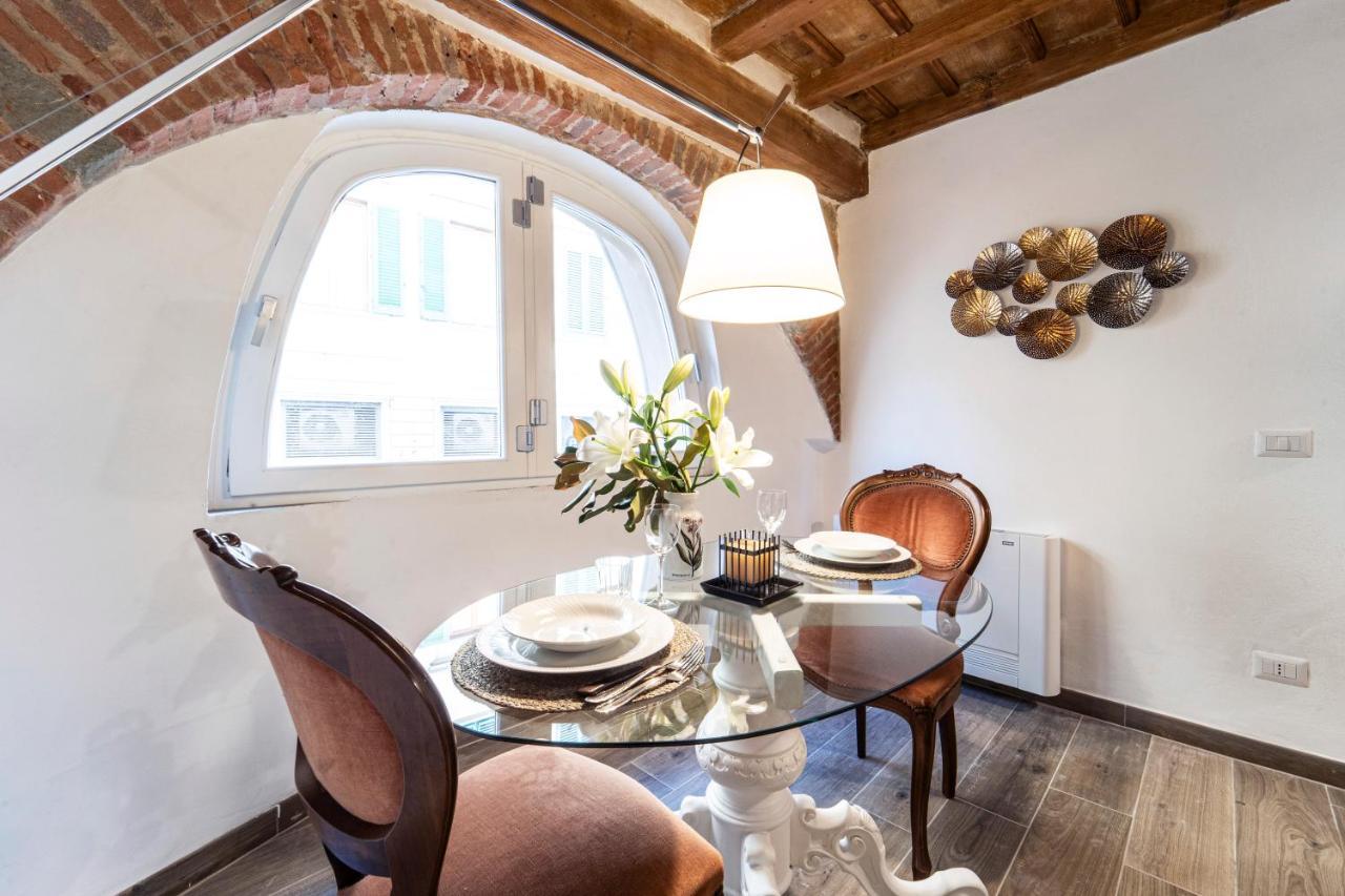 Palazzovilla Historic Building Luxury Suite Florence Buitenkant foto