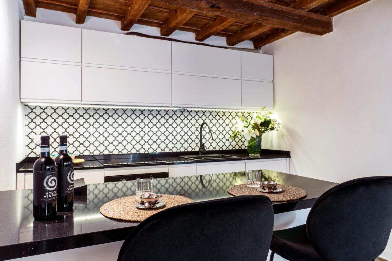 Palazzovilla Historic Building Luxury Suite Florence Buitenkant foto