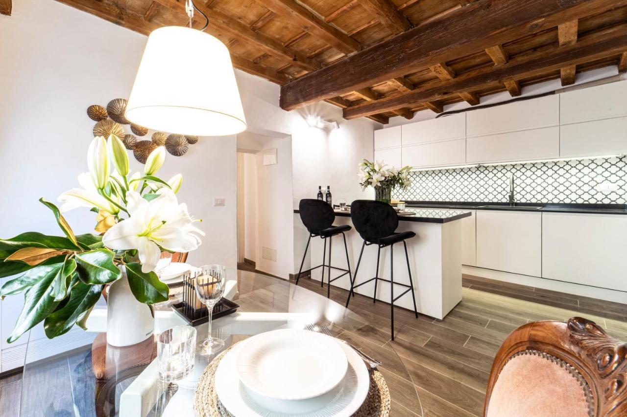 Palazzovilla Historic Building Luxury Suite Florence Buitenkant foto